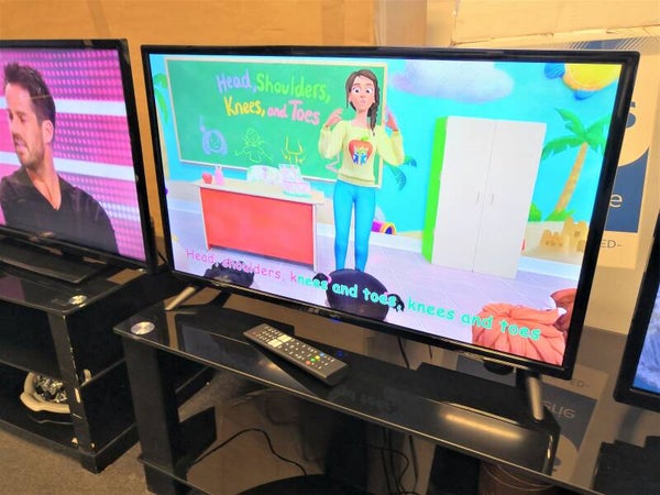 Cello C3220G 32 inch Smart Android TV with Google Assistant & Freeview Play