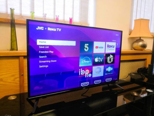 JVC LT-32CR230 32” FHD HDR10 ROKU TV