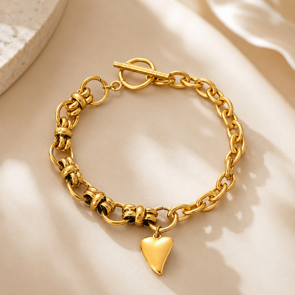 Chunky armband met hart bedel en toggle sluiting