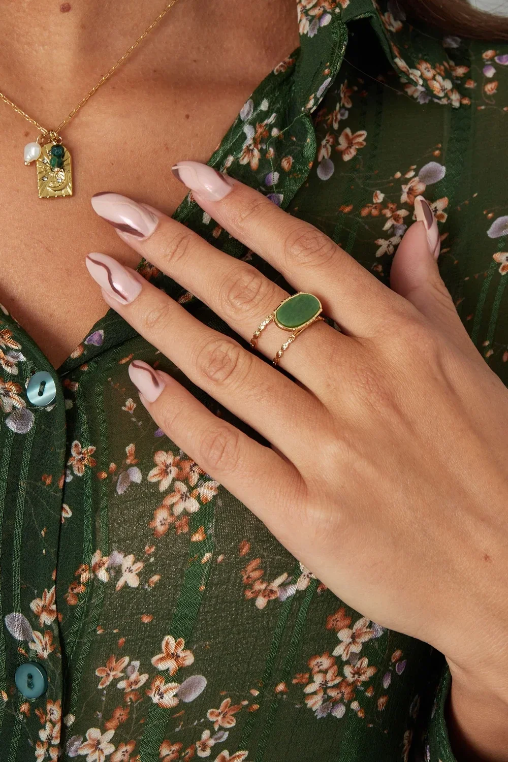 Ovale groene steen ring