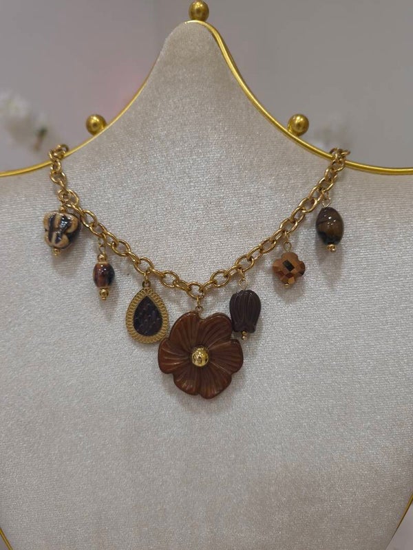 Collier -Emma