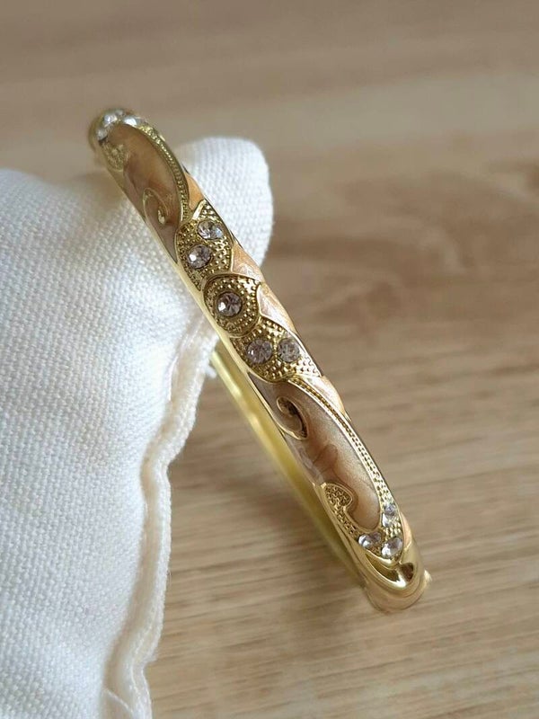 Bracelet Jonc Thaïlandais Fleuri Doré – Laiton Hypoallergénique & Émail