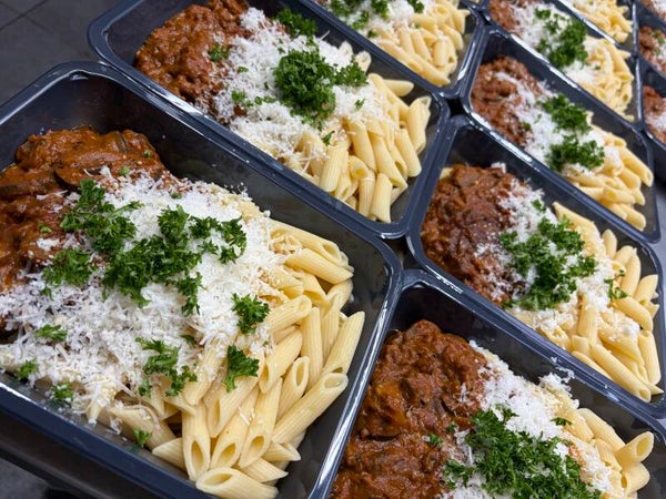 Dagschotel Veggie Penne à l'aubergine met parmigianno