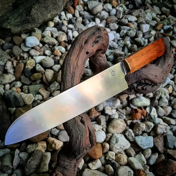 Gyuto Belinga