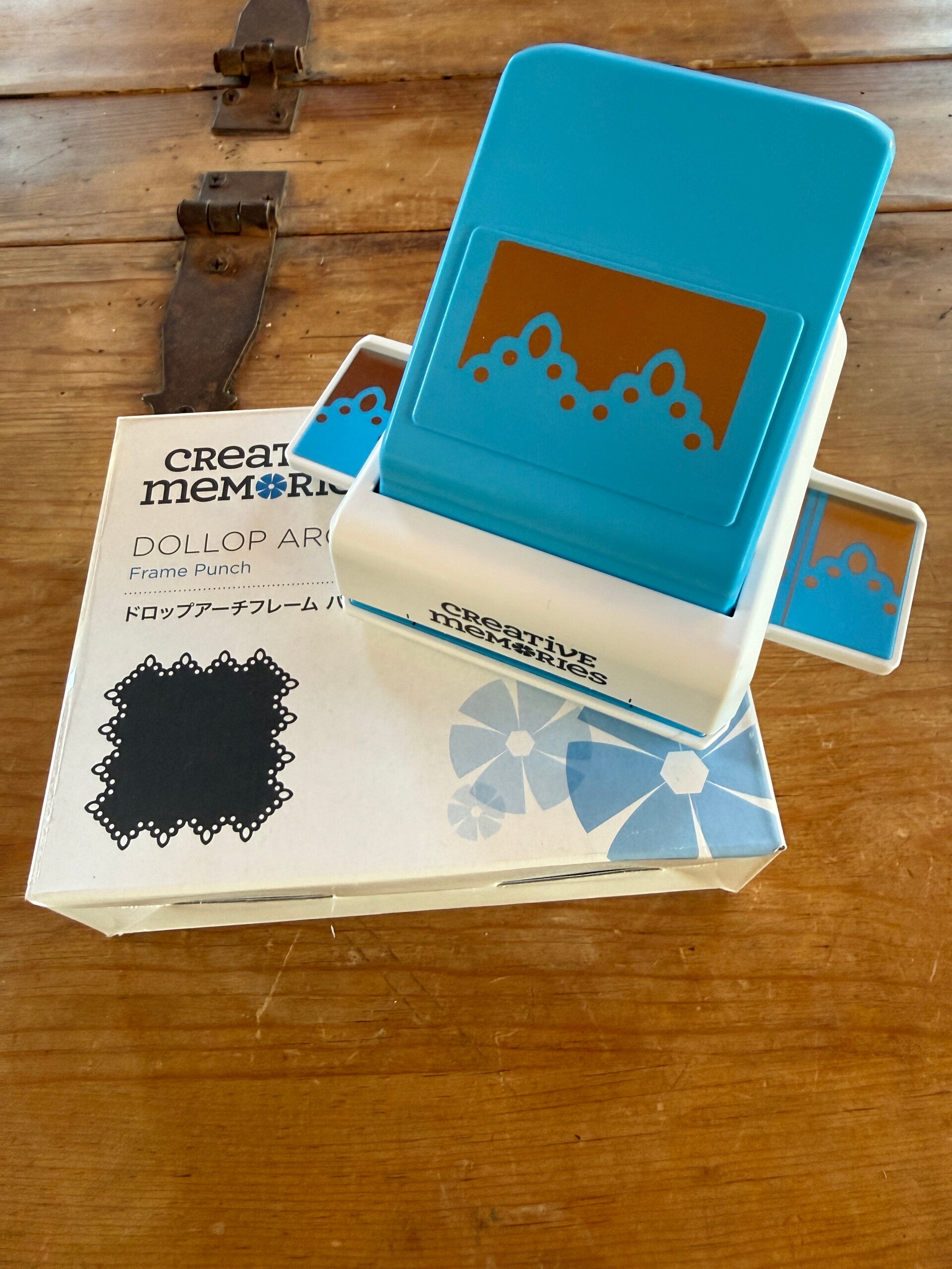 Dollop Arch Frame Punch