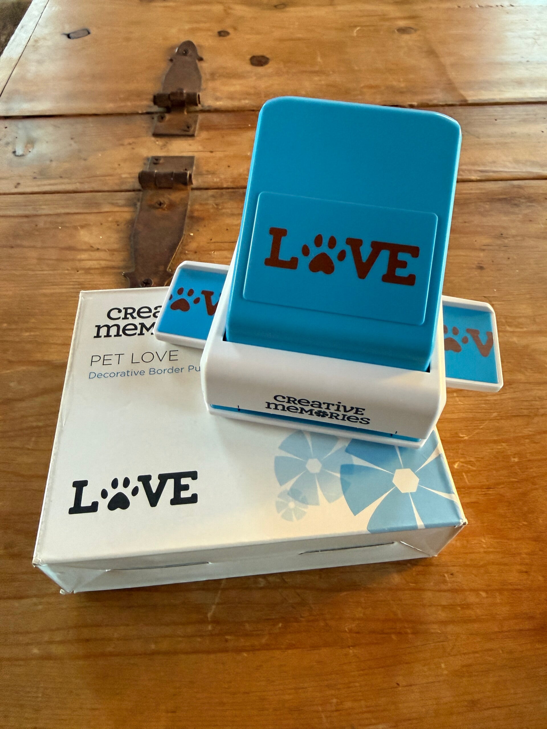 Pet Love Border Punch