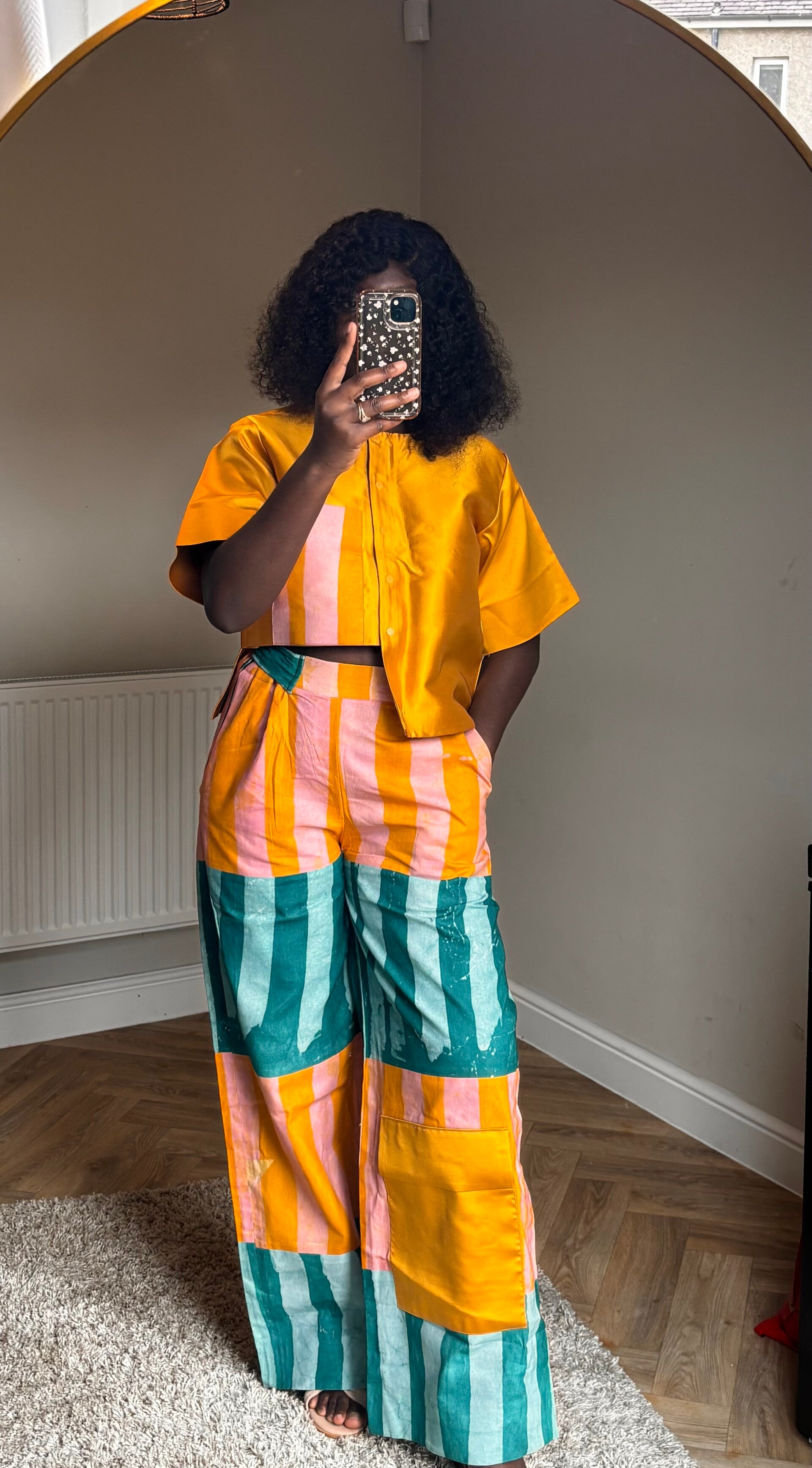 Laila set