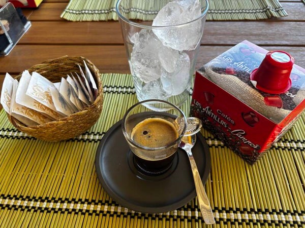 Café Sólo Tueste Natural Las Antillas Campos con hielo