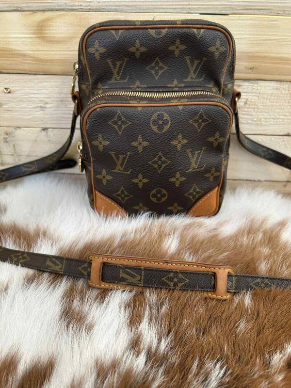 Amazon Crossbody