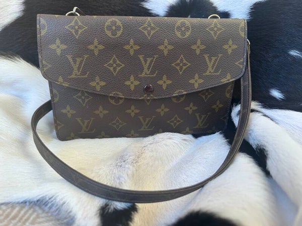 Double Rabat Crossbody