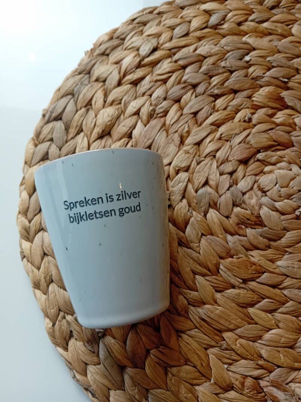 Glitter en Grime mok '' Spreken is zilver bijkletsen goud''