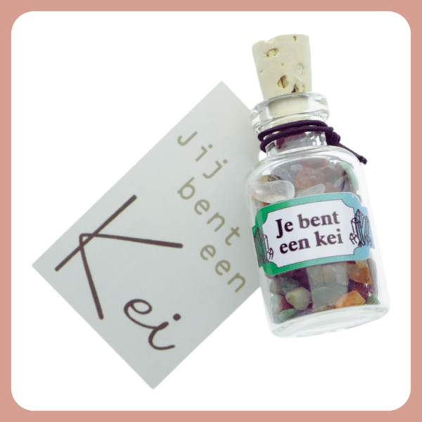 Jij bent een kei (flesje met edelsteentjes)
