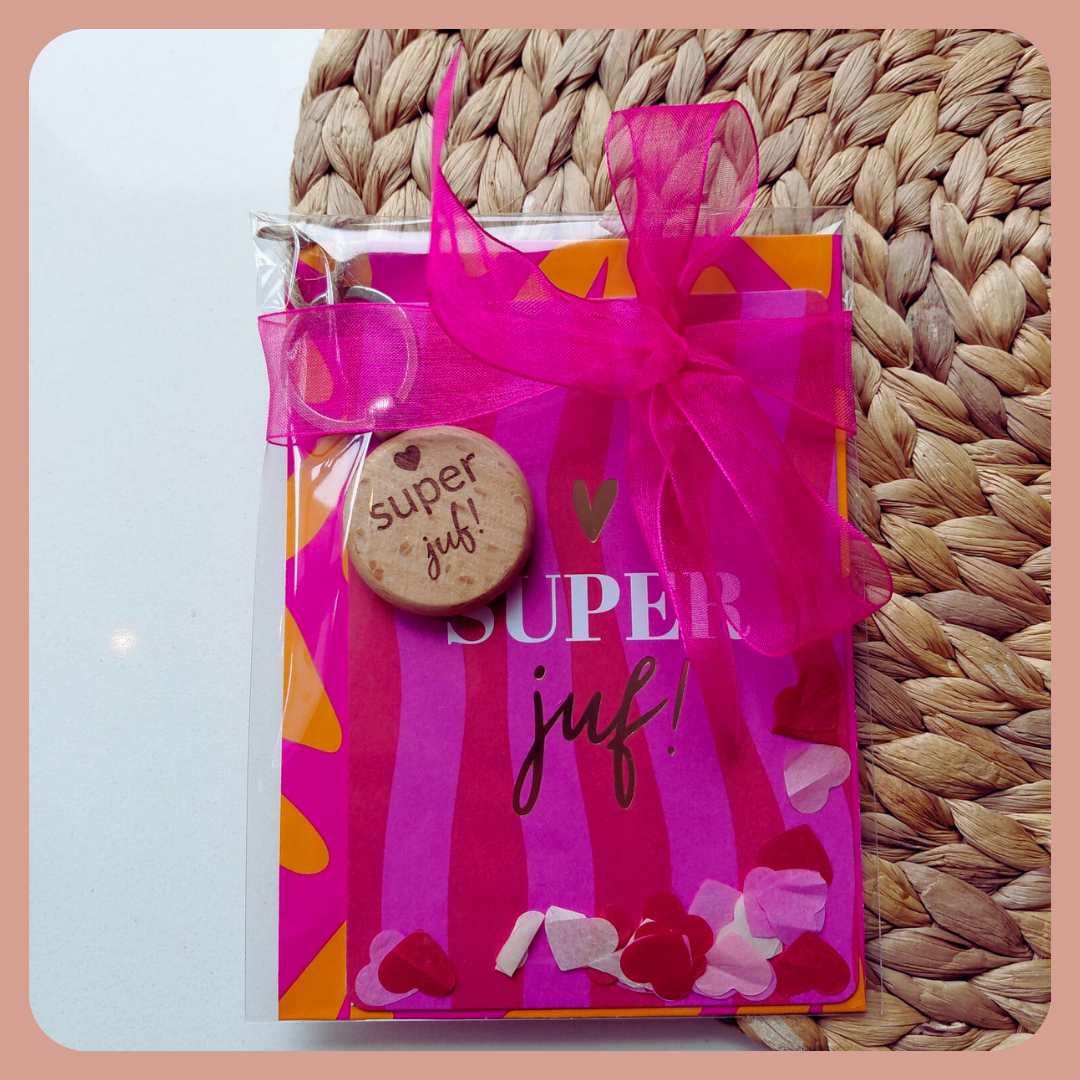 Houten sleutelhanger " super juf "