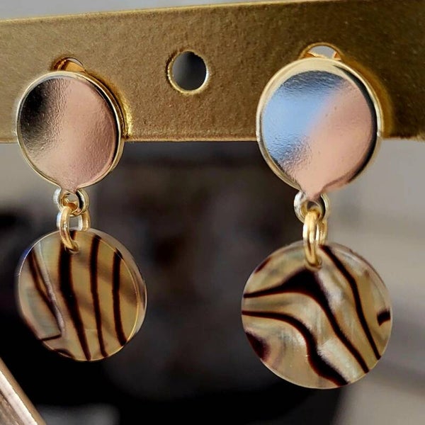 Bruin resin rond