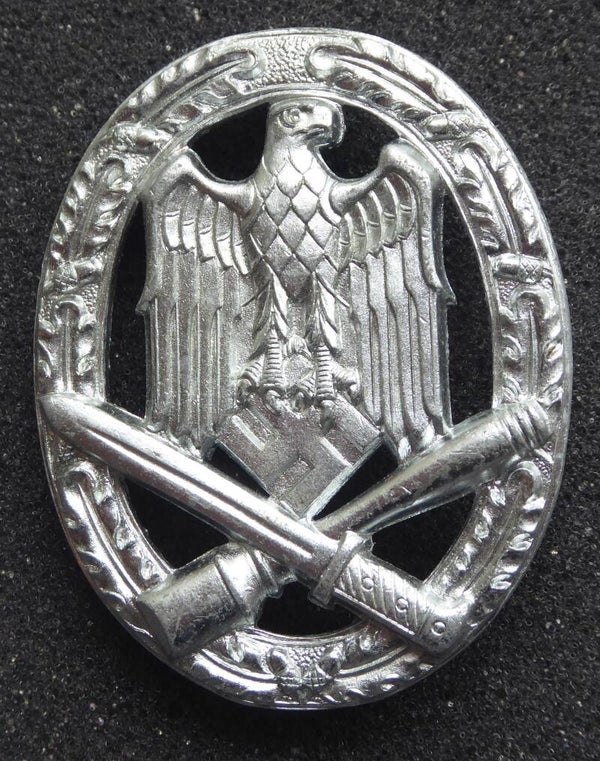 SOLD General Assault Badge '4-Rivet variant'