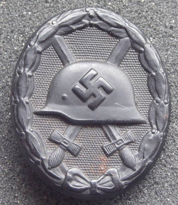 SOLD Wound badge in black "3" by Wilhelm Deumer