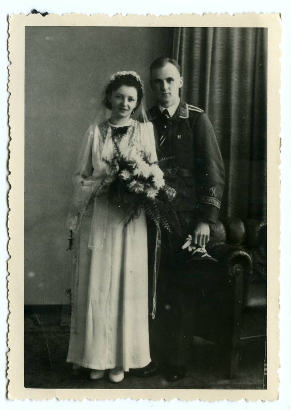 Wedding Portrait Photo (Afrika Cufftitle)