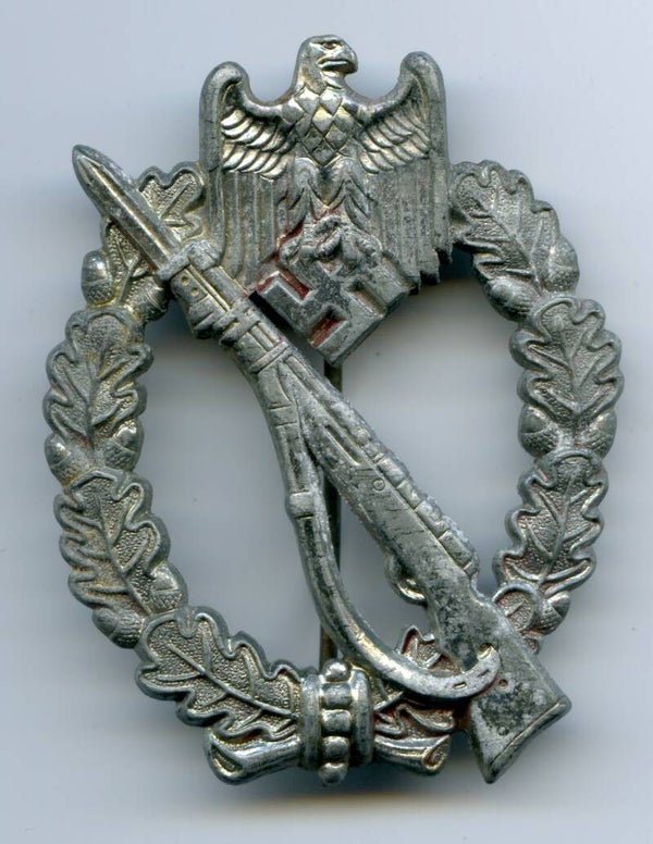 Infantry Assault Badge in Silver "Pillow Crimp"