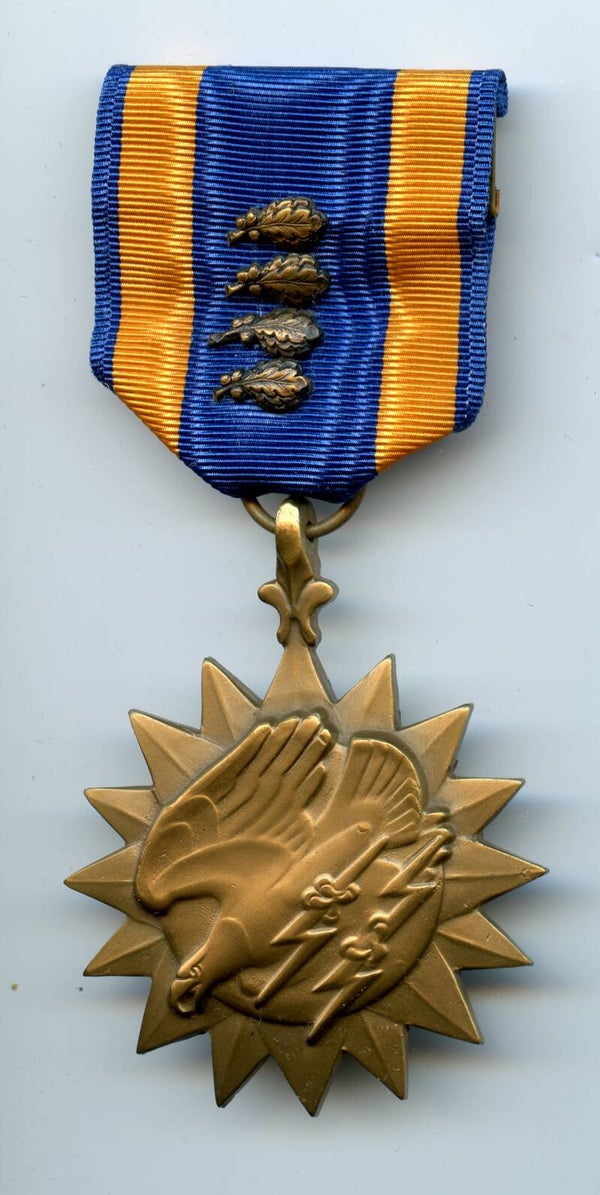 Post WW2 Air Medal with Oakleafs