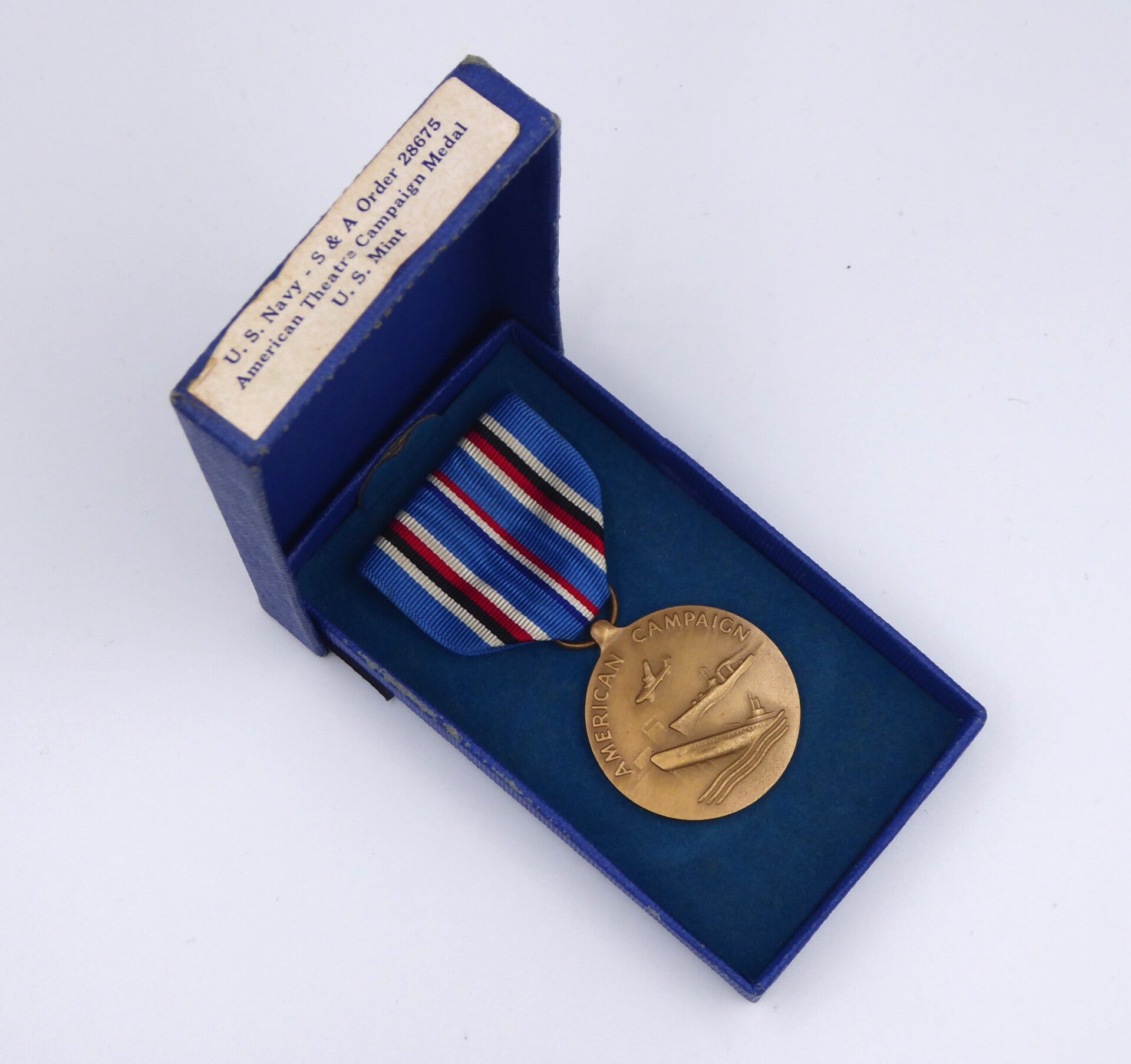 WW2 Cased American Navy Campaign Medal (U.S. Mint)