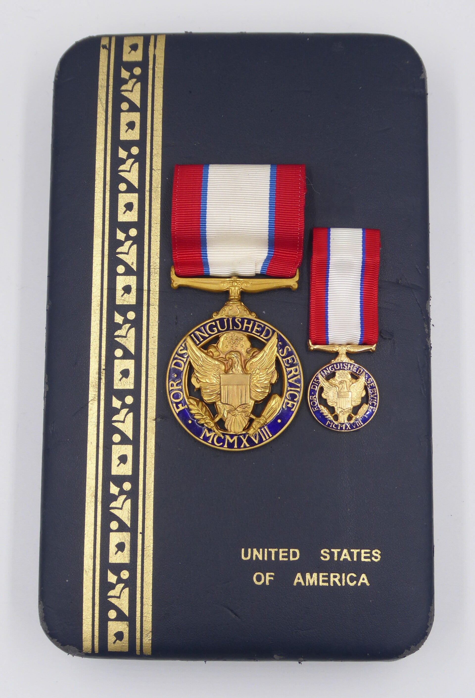 Vietnam Era Cased Distinguished Service Medal