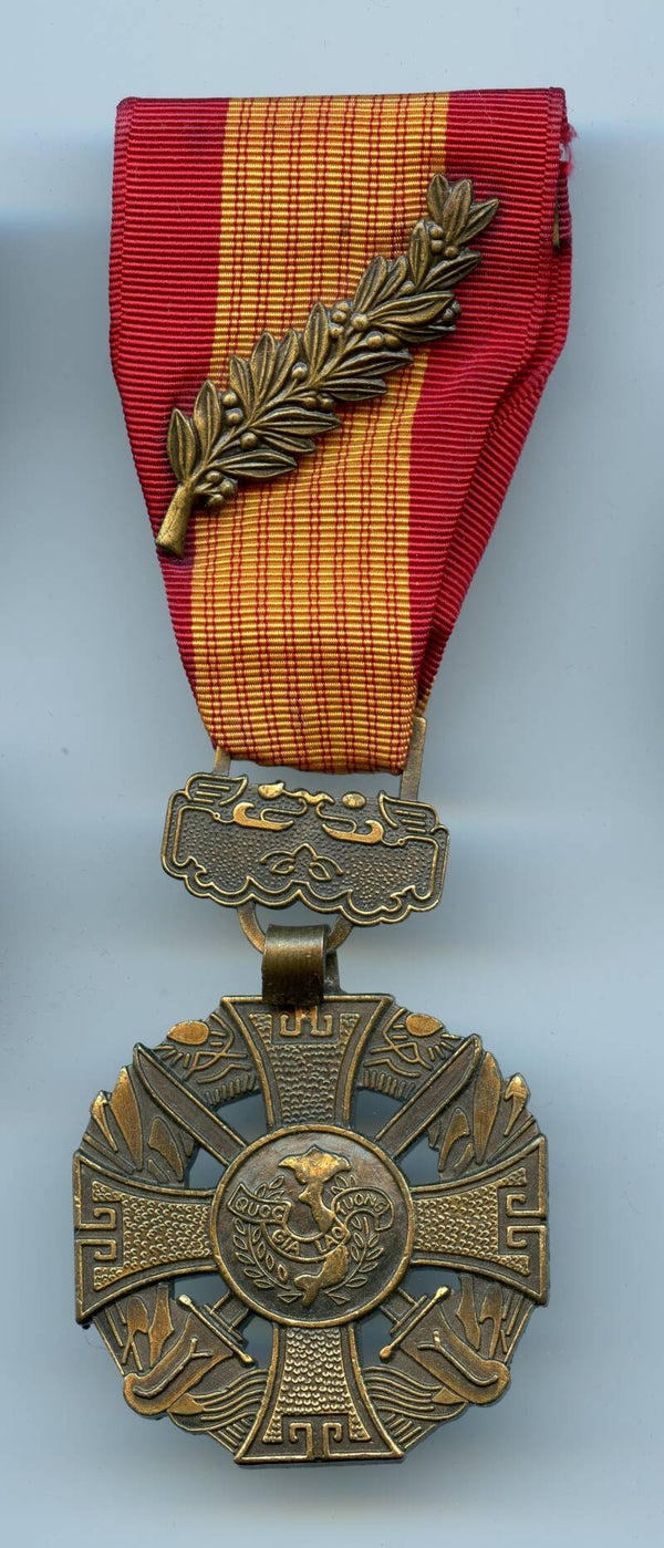 Vietnam Era RVN Gallantry Cross (with Palm Device)