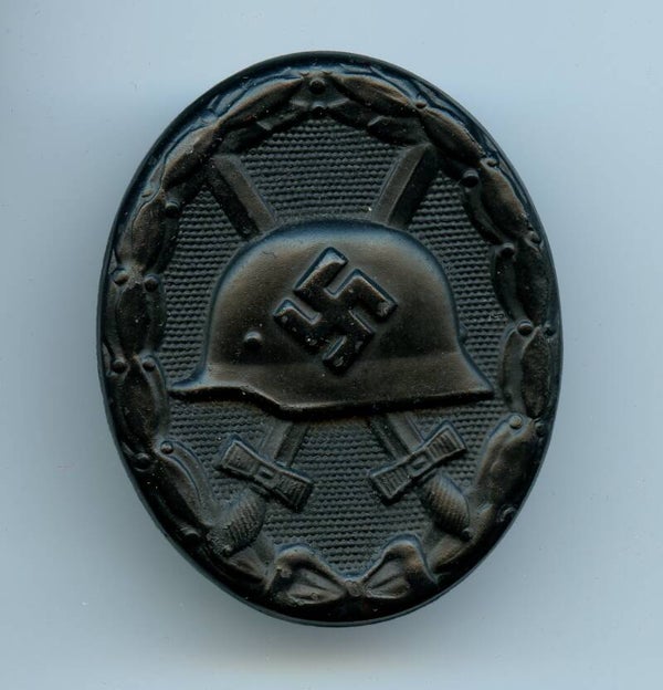 Wound badge in black "117" by Hugo Lang