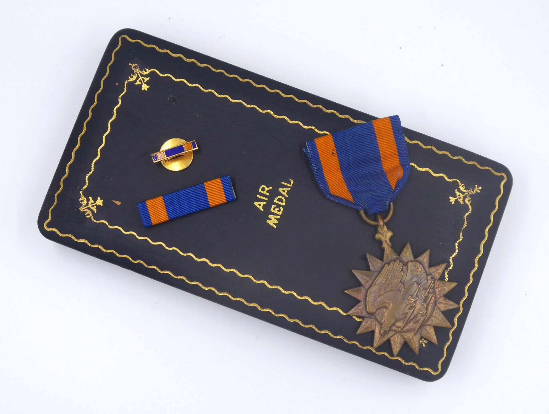 WW2 Cased Air Medal
