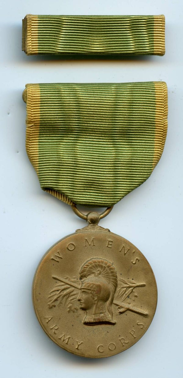 WW2 Womens Army Corps Service Medal and Ribbon Bar