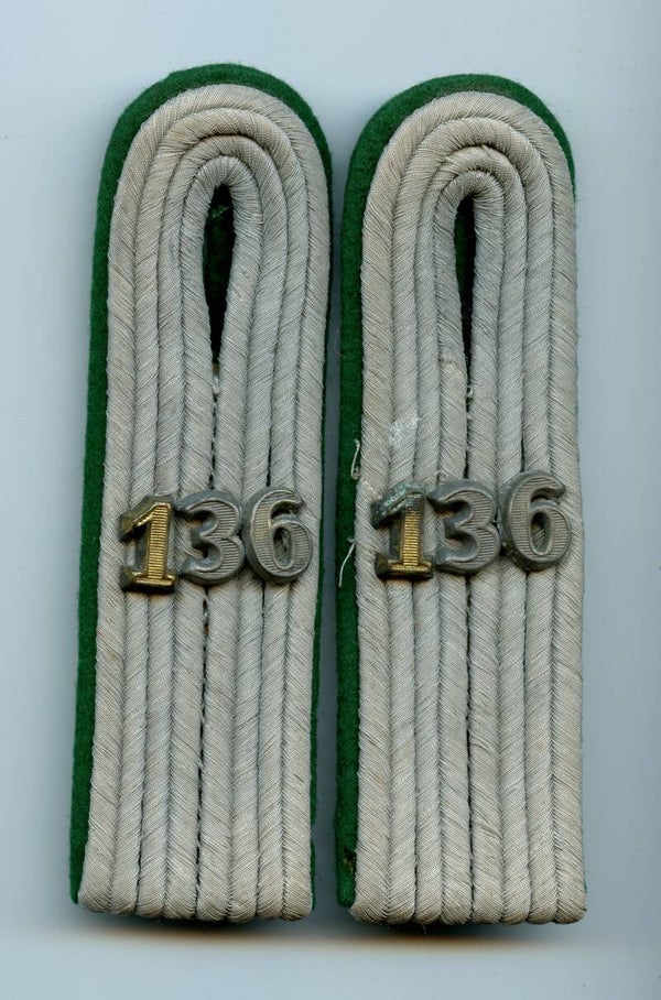 Gebirgsjäger Slip-on Shoulder Boards for a Leutnant of "Gebirgsjäger Regiment 136"