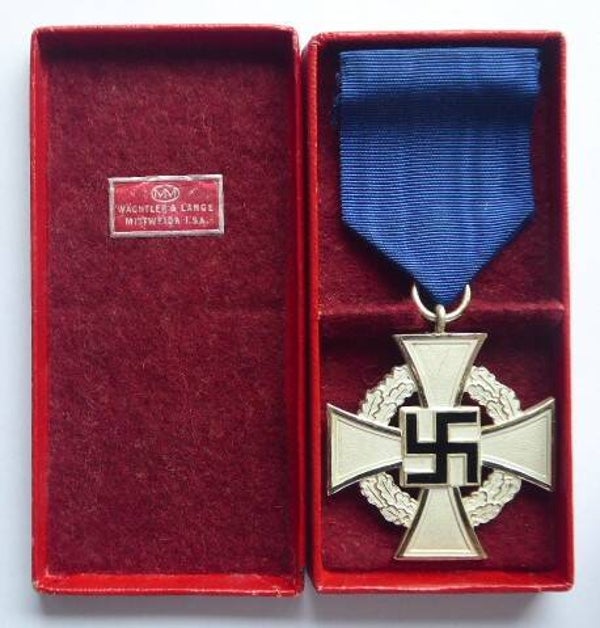 Cased 25 Years Faithful Service Medal by Wächtler & Lange
