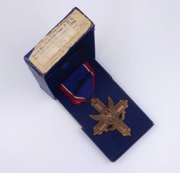 WW2 Cased Distinguished Service Cross (Robbins Company 1945)