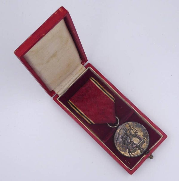 Cased 13. March 1938 Austrian annexation medal by Hauptmünzamt Wien