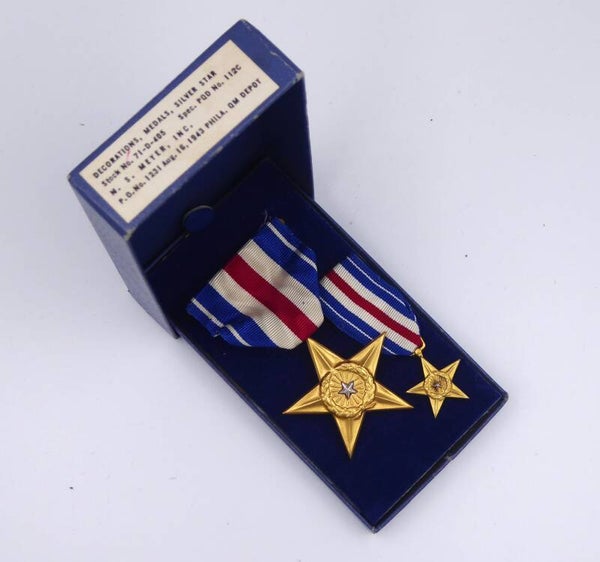 WW2 Cased Silver Star Medal & Mini (N.S. Meyer Inc. 1943)