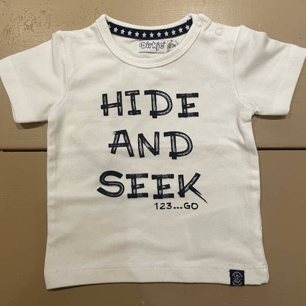 -50% Dirkje Wit t-shirt met donkerblauwe tekst Hide And Seek