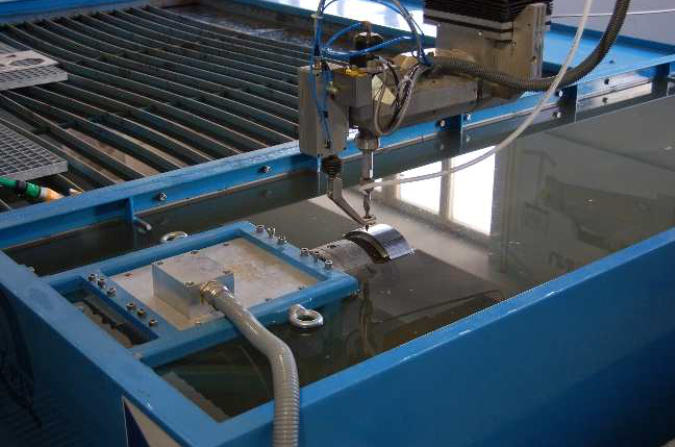 Rohrbearbeitung Wasserstrahlschneiden