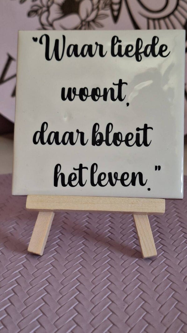 tegeltje Waar liefde woont,