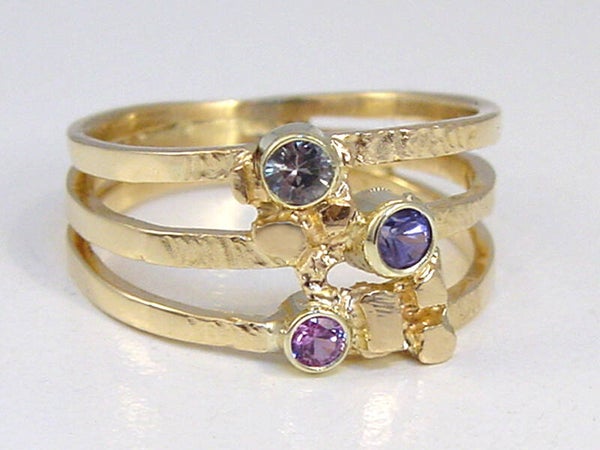 Ring sd4162 Gouden ring met 3 x saffier / korund OP AANVRAAG