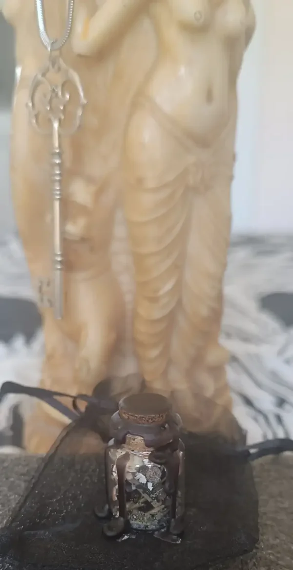 Spell-Jar (protection, confiance en soi, amour, abondance, réussite, chance,...)