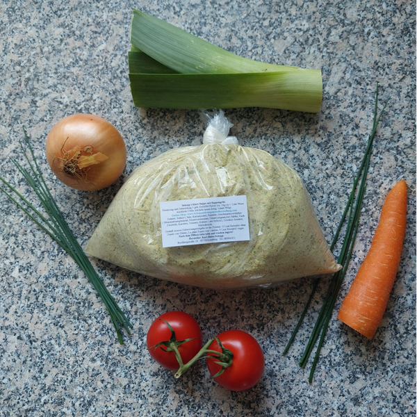Schopp`s klare Suppe mit Suppengrün