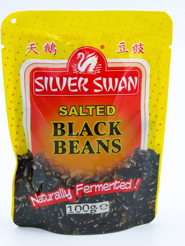 SALTED BLACK BEANS 100G.
