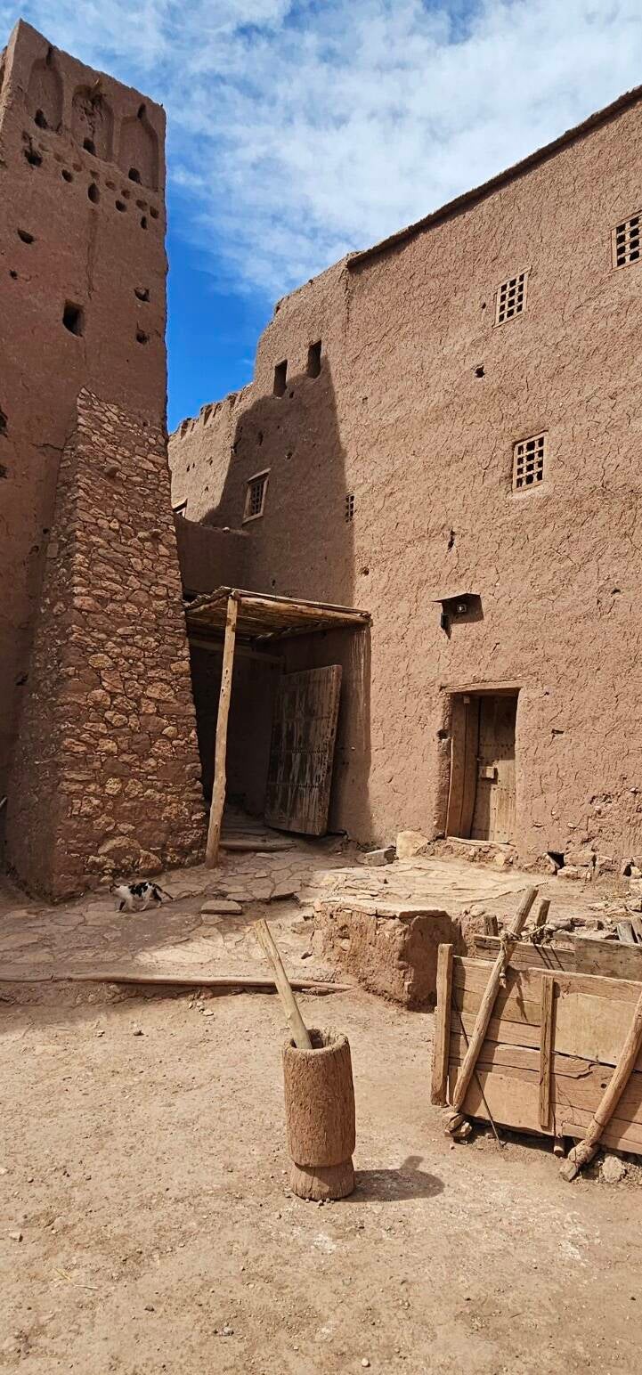ait-benhaddou-40-standard-82vj6j.jpg