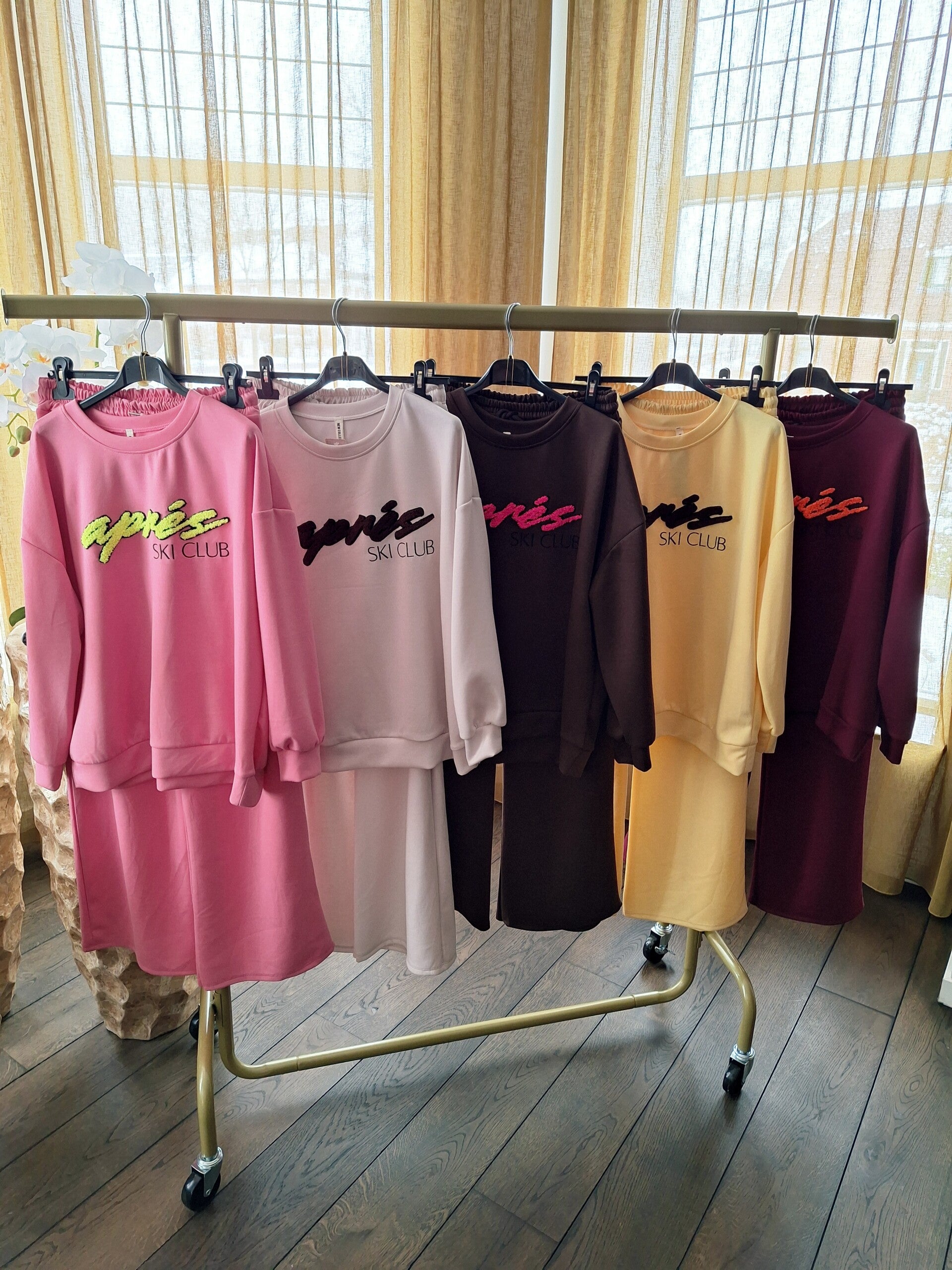 Ski club pakken wideleg met teddy opdruk 5 kleuren verkrijgbaar