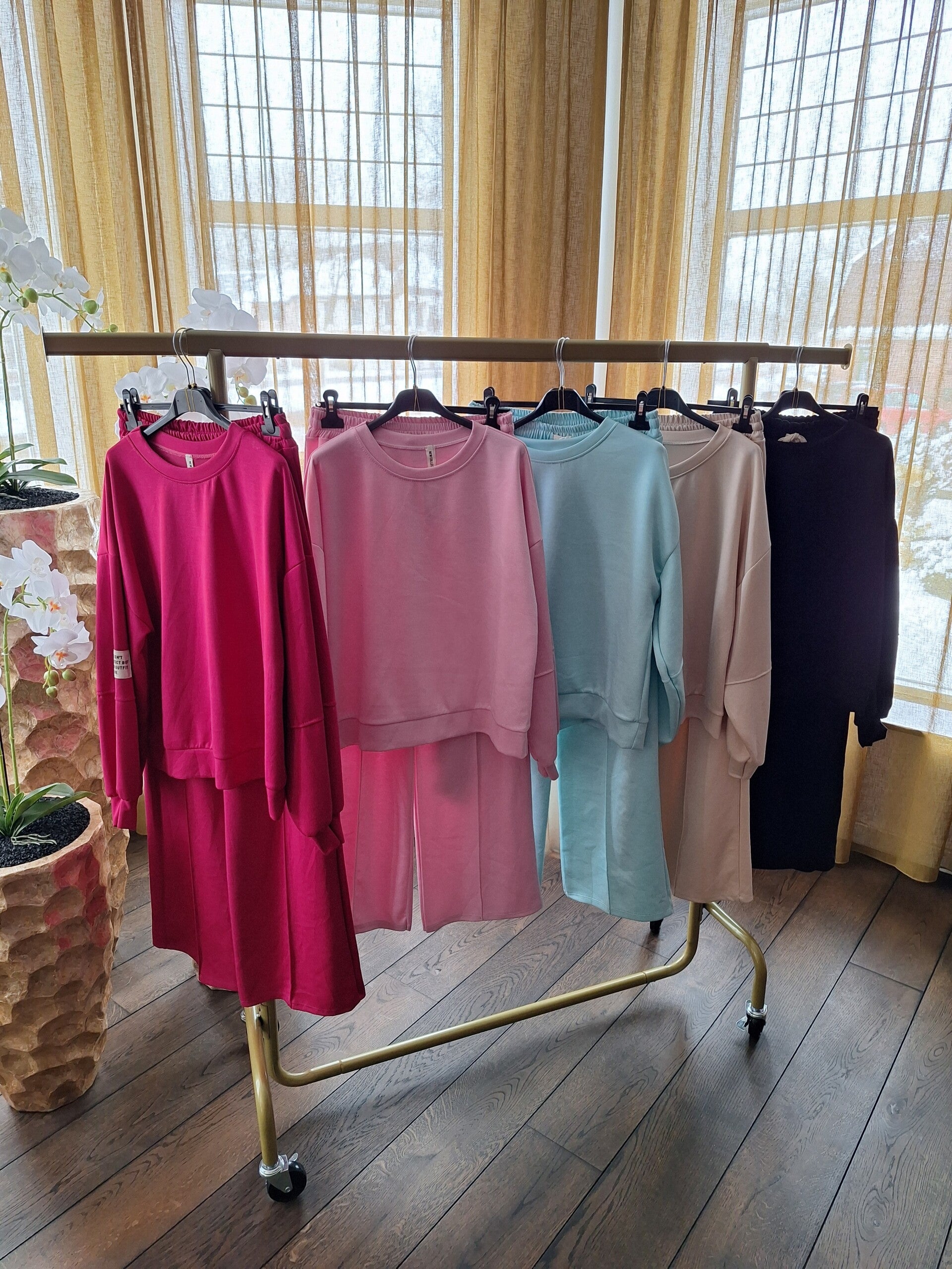 Label pakken wideleg witte badge 4 kleuren verkrijgbaar