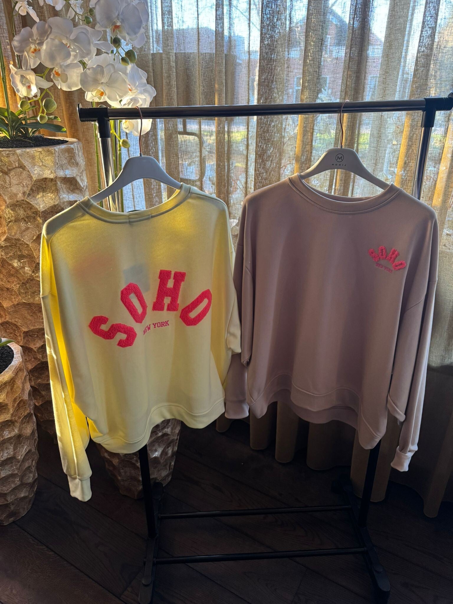 Sweater SOHO 2 kleuren verkrijgbaar