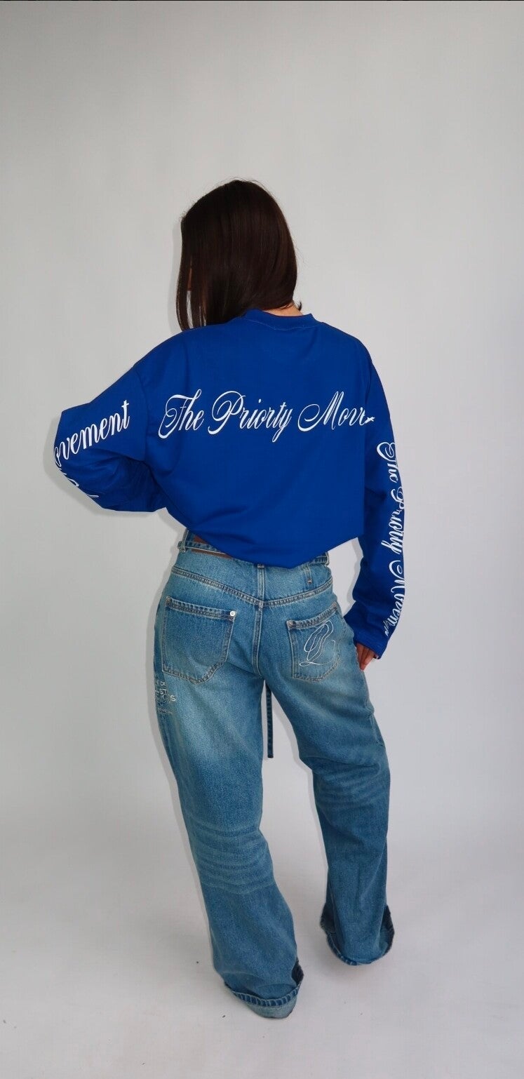 Priority LONGSLEEVE ‘THE PRIORITY MOVEMENT’ – COBALT BLAUW