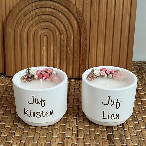 Kaars wit met/zonder droogbloemen