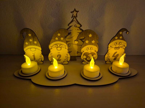 Holz Adventskranz mit Wichteln und LED-Teelichtern – Handgefertigte Weihnachtsdeko