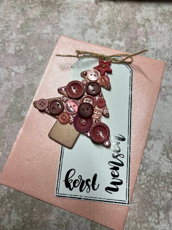 Feestdagen - kerst - labelkaartje met verrassing - roze