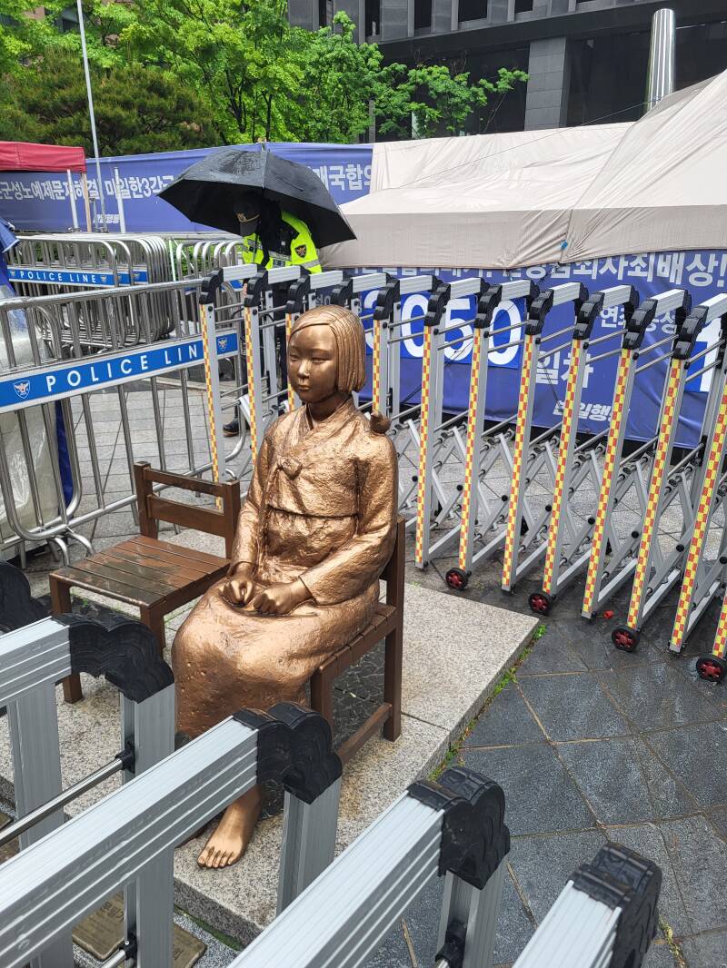 femme de réconfort statue de la paix séoul seoul corée korea japan japon